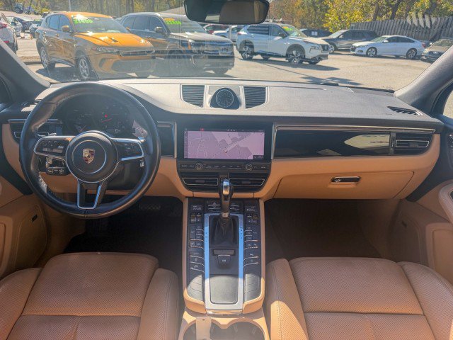 Used 2020 Porsche Macan AWD/4WD image 7