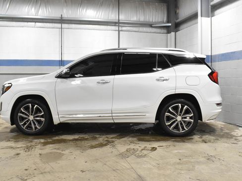 Used 2020 GMC Terrain Denali w/ Denali Premium Package image 24