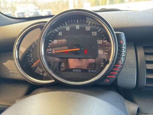 Used 2016 MINI Cooper 4-Door Hardtop image 14