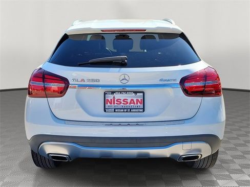 Used 2019 Mercedes-Benz GLA 250 4MATIC image 3