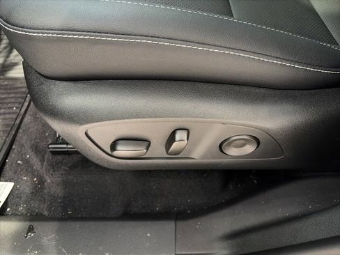 New 2026 Chevrolet Traverse LT w/ Sun and Wheel Package image 11