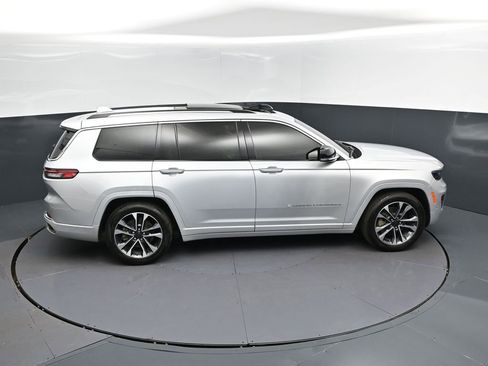 Used 2022 Jeep Grand Cherokee L Overland w/ Advanced Protech Group III AWD/4WD image 36