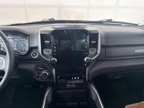 Used 2025 RAM 1500 Big Horn AWD/4WD image 10
