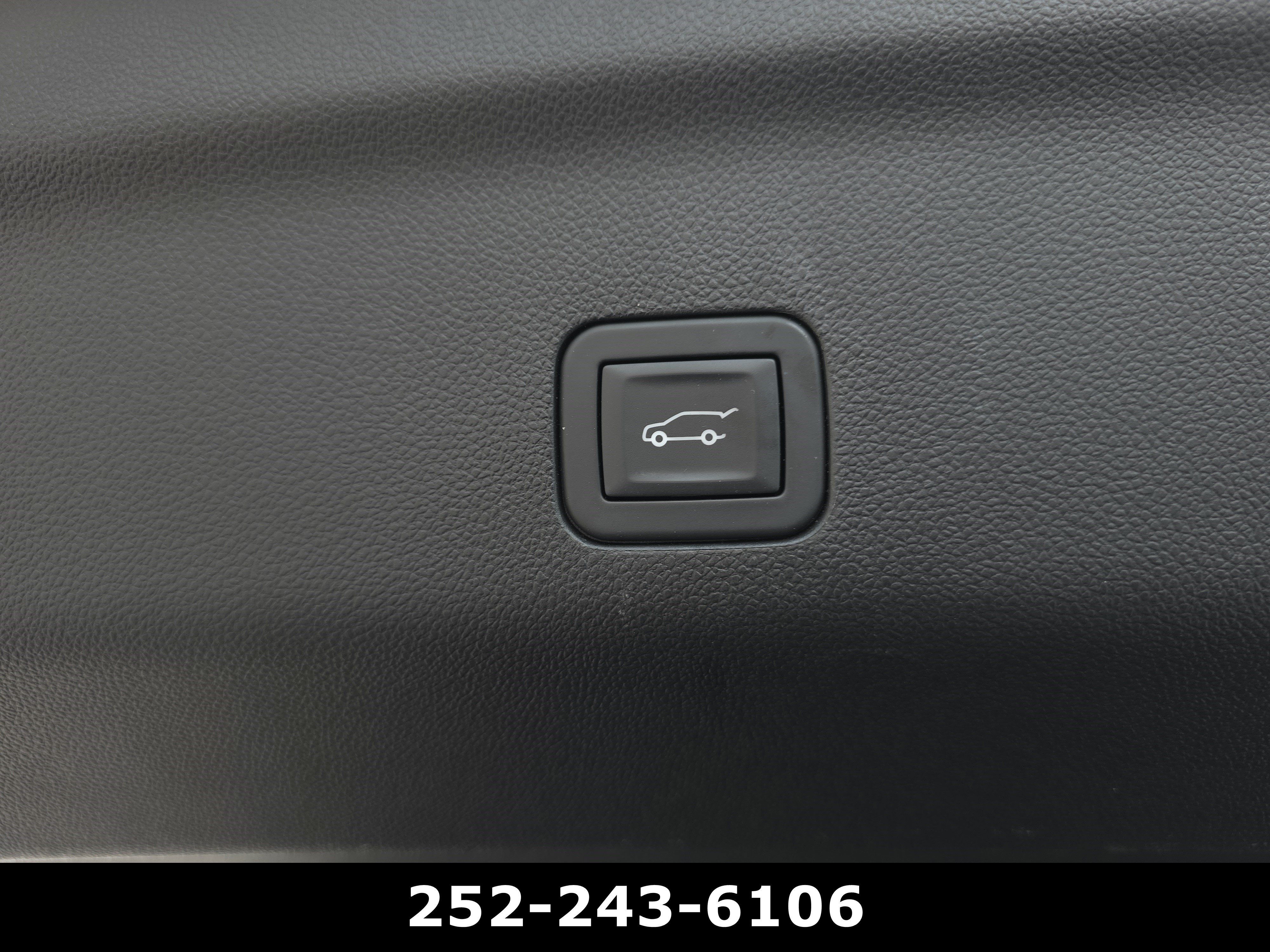 Used 2024 GMC Yukon Denali Ultimate AWD/4WD image 38