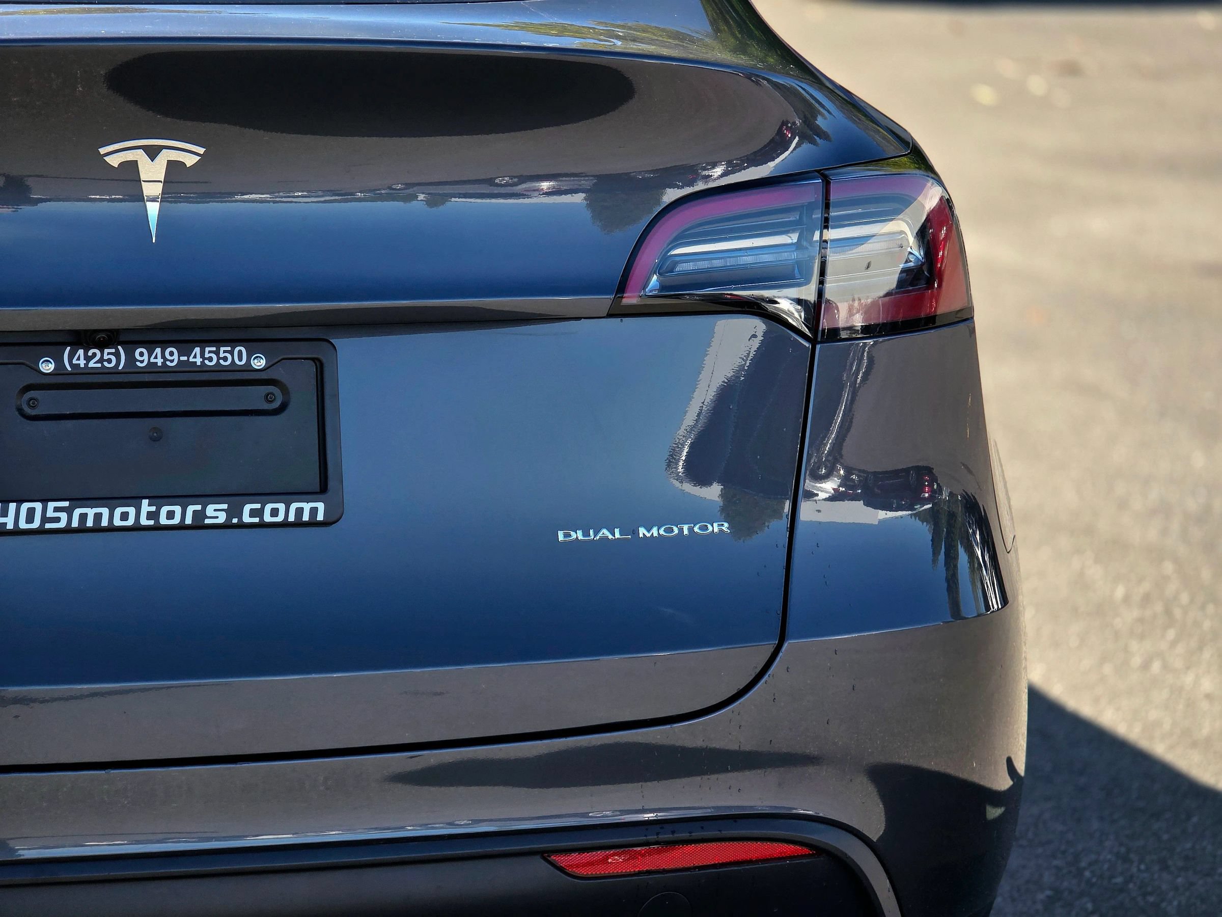 Used 2023 Tesla Model Y Long Range AWD/4WD image 12