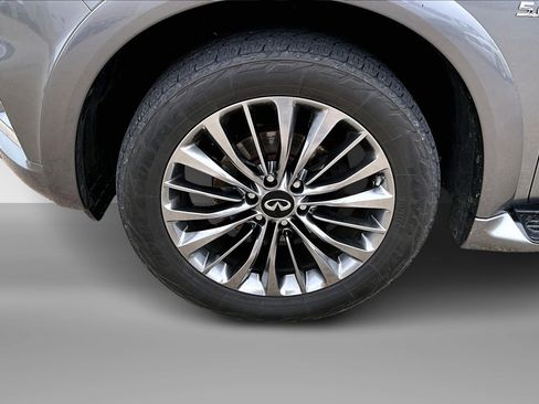 Used 2019 INFINITI QX80 Luxe w/ 22" Wheel Package AWD/4WD image 2