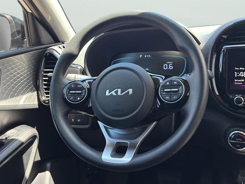 Used 2025 Kia Soul S FWD image 19