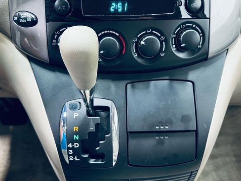 Used 2006 Toyota Sienna CE image 37