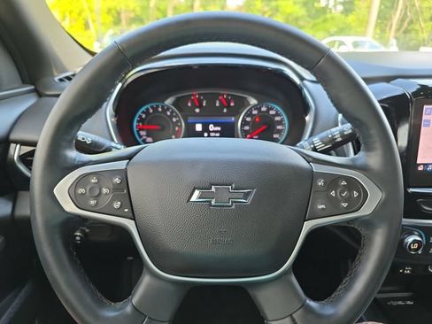 Used 2023 Chevrolet Traverse RS FWD image 19