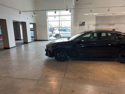 Used 2025 Kia K5 LXS image 9