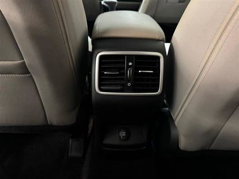 Used 2022 Kia Sportage LX image 17