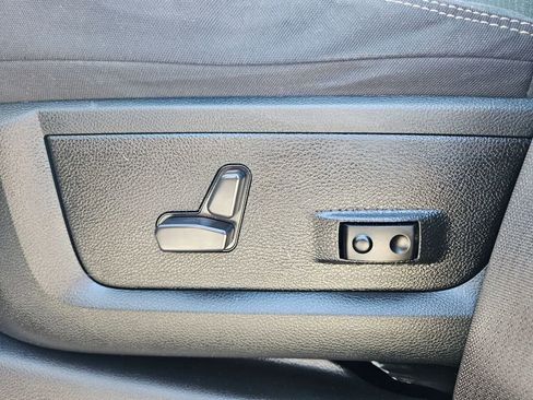 Used 2022 RAM 3500 Big Horn w/ Level A Equipment Group image 11