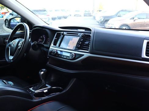 Used 2016 Toyota Highlander Limited Platinum AWD/4WD image 39
