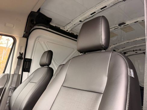New 2026 Ford Transit 250 148 Medium Roof image 17