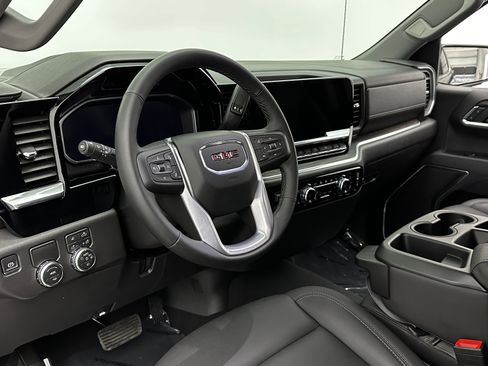 Used 2026 GMC Sierra 1500 SLT RWD image 10