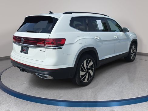 Used 2024 Volkswagen Atlas SE AWD/4WD image 6