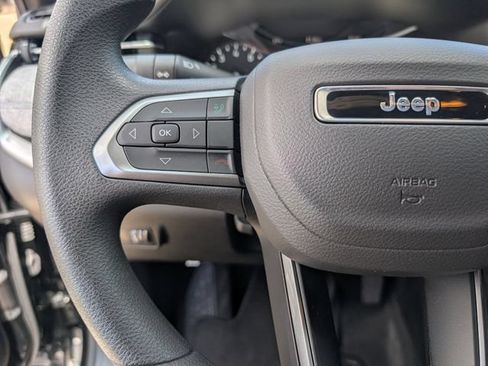 Used 2025 Jeep Compass Sport AWD/4WD image 13