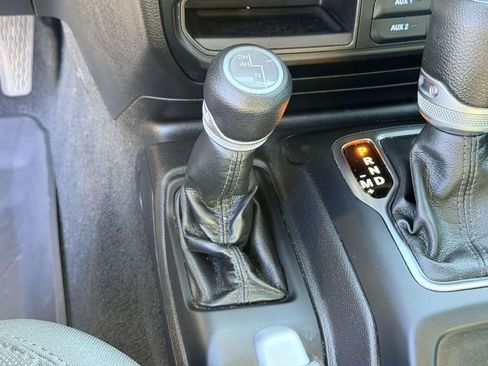 Used 2022 Jeep Wrangler Unlimited Sport image 6