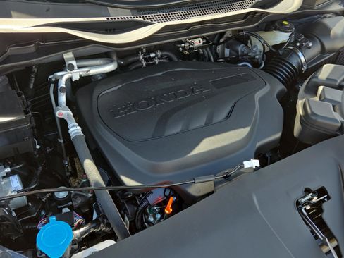 New 2026 Honda Odyssey Touring image 23