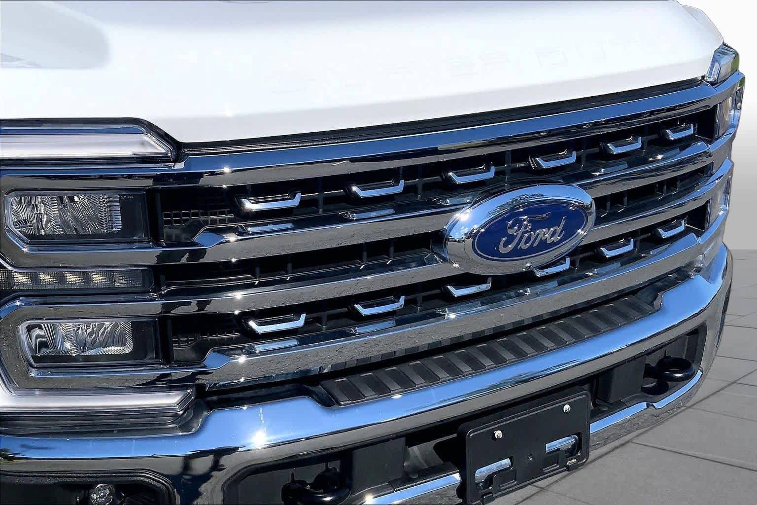 Used 2026 Ford F250 Lariat w/ Tremor Off-Road Package AWD/4WD image 29