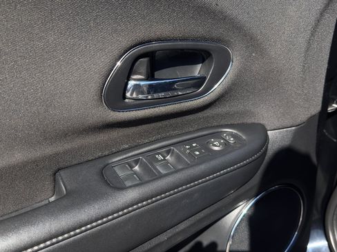 Used 2019 Honda HR-V EX image 13