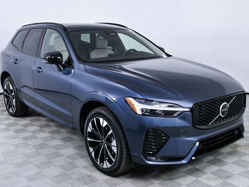 Used 2026 Volvo XC60 B5 Plus w/ Protection Package Premier image 27