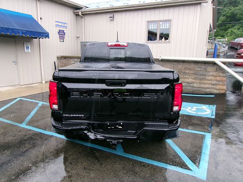 Used 2024 Chevrolet Colorado Z71 w/ Z71 Convenience Package 2 image 2