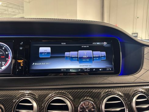 Used 2017 Mercedes-Benz S 63 AMG 4MATIC Sedan image 28