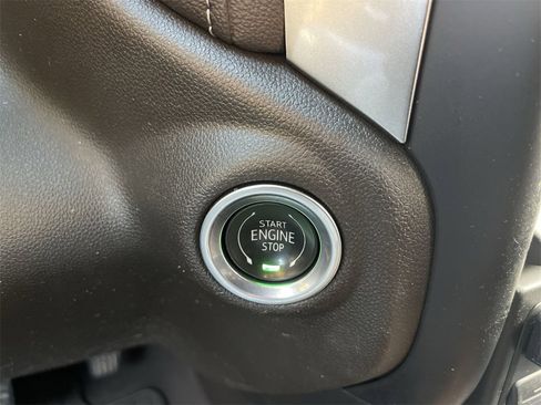 Used 2020 Chevrolet Silverado 2500 LTZ w/ LTZ Plus Package image 16