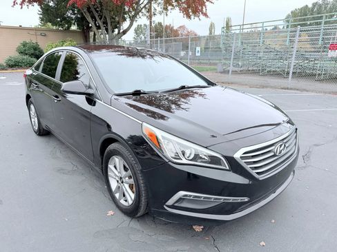 Used 2016 Hyundai Sonata SE w/ Cargo Package image 7