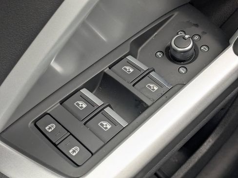 Used 2024 Audi Q3 2.0T Premium AWD/4WD image 32