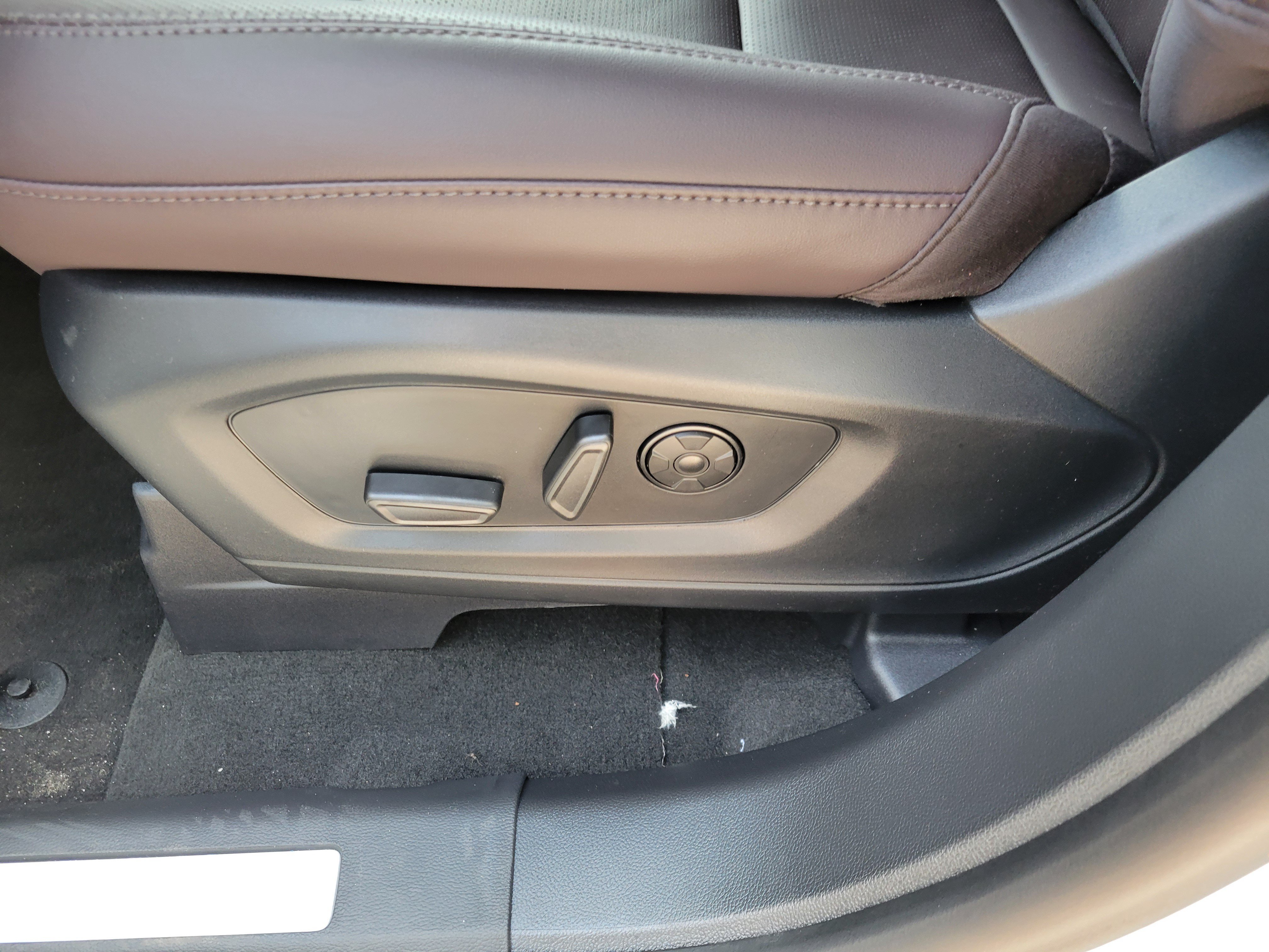 New 2026 Ford Explorer Platinum RWD image 18