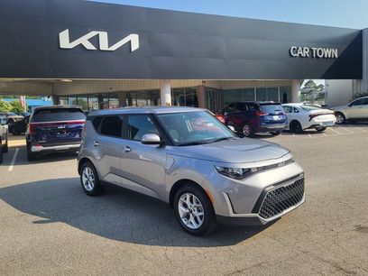 Certified 2025 Kia Soul LX w/ LX Technology Package