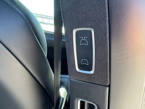 Used 2017 Tesla Model X 100D AWD/4WD image 22