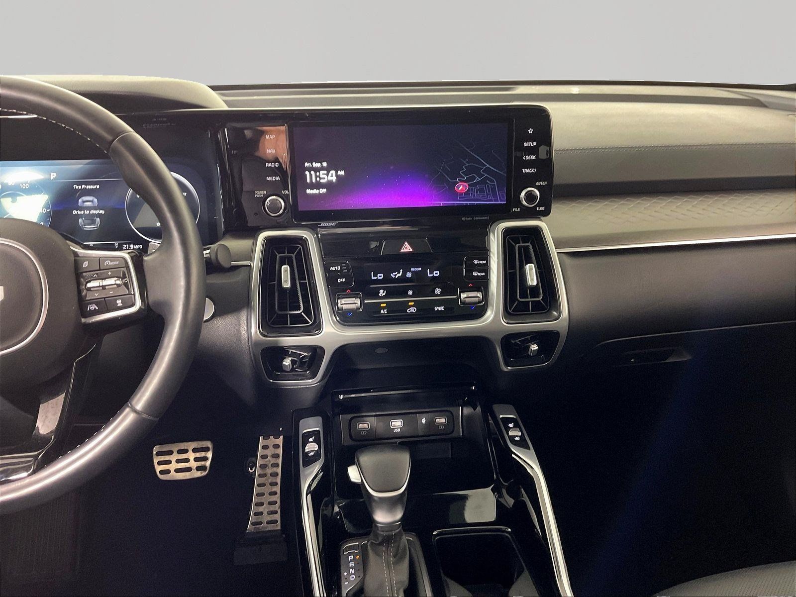 Used 2023 Kia Sorento SX AWD/4WD image 9