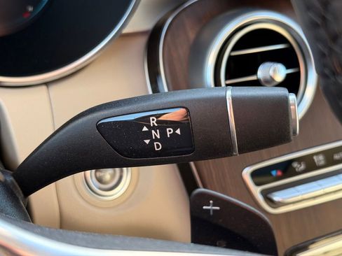 Used 2022 Mercedes-Benz GLC 300 4MATIC image 35