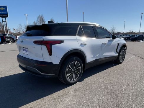 New 2025 Chevrolet Blazer EV LT image 44