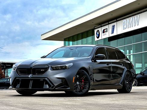 New 2026 BMW M5 Touring image 1