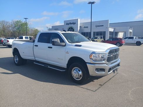 Used 2024 RAM 3500 Big Horn AWD/4WD image 2