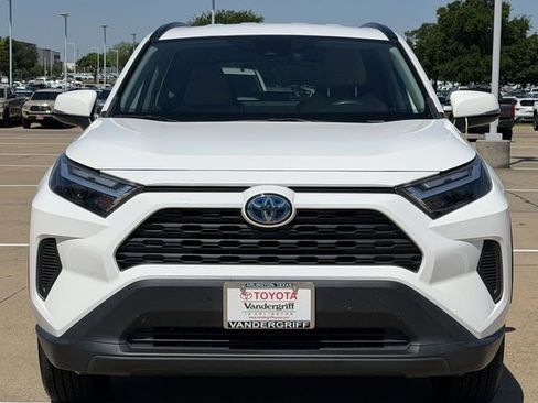 Certified 2024 Toyota RAV4 LE AWD/4WD image 8