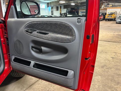 Used 1998 Dodge Ram 1500 Truck 2WD Quad Cab image 24
