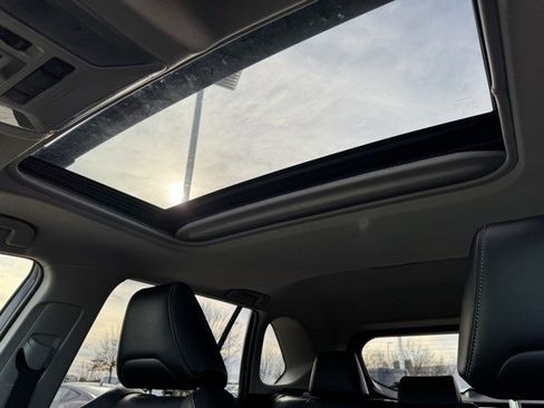 Used 2023 Toyota RAV4 XLE Premium image 20