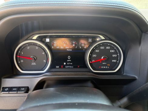 Used 2022 Chevrolet Silverado 2500 LTZ w/ LTZ Premium Package image 17