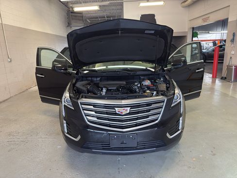 Used 2017 Cadillac XT5 Luxury w/ Driver Awareness Package AWD/4WD image 8