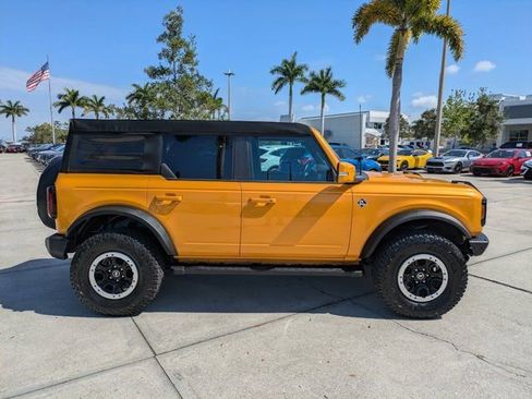 Certified 2021 Ford Bronco Outer Banks w/ Sasquatch Package image 3