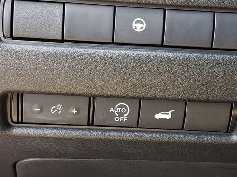 Certified 2025 Nissan Rogue SV w/ SV Premium Package AWD/4WD image 27