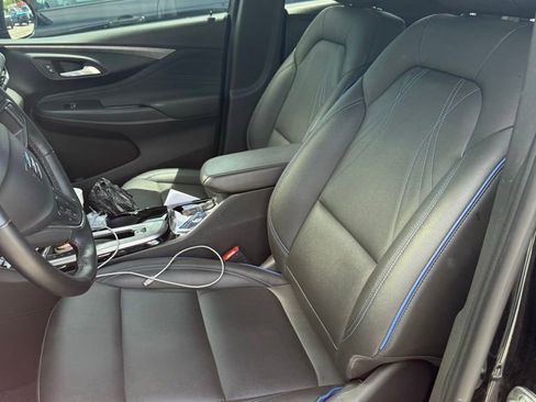 Used 2025 Buick Envista Sport Touring w/ Convenience I Package FWD image 9