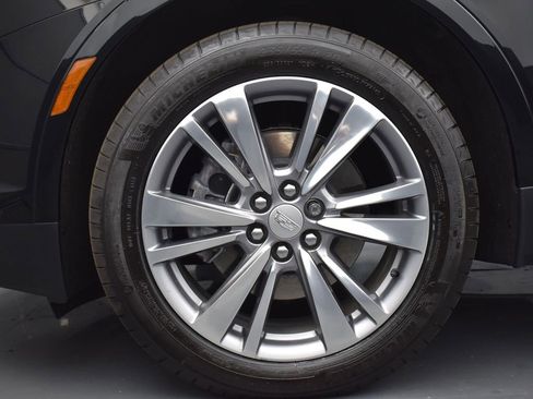 Certified 2024 Cadillac XT5 Premium Luxury w/ LPO, Floor Liner Package image 8