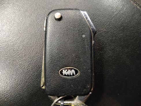 Used 2021 Kia Sorento LX FWD image 32