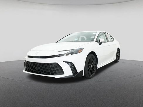 New 2026 Toyota Camry SE image 32